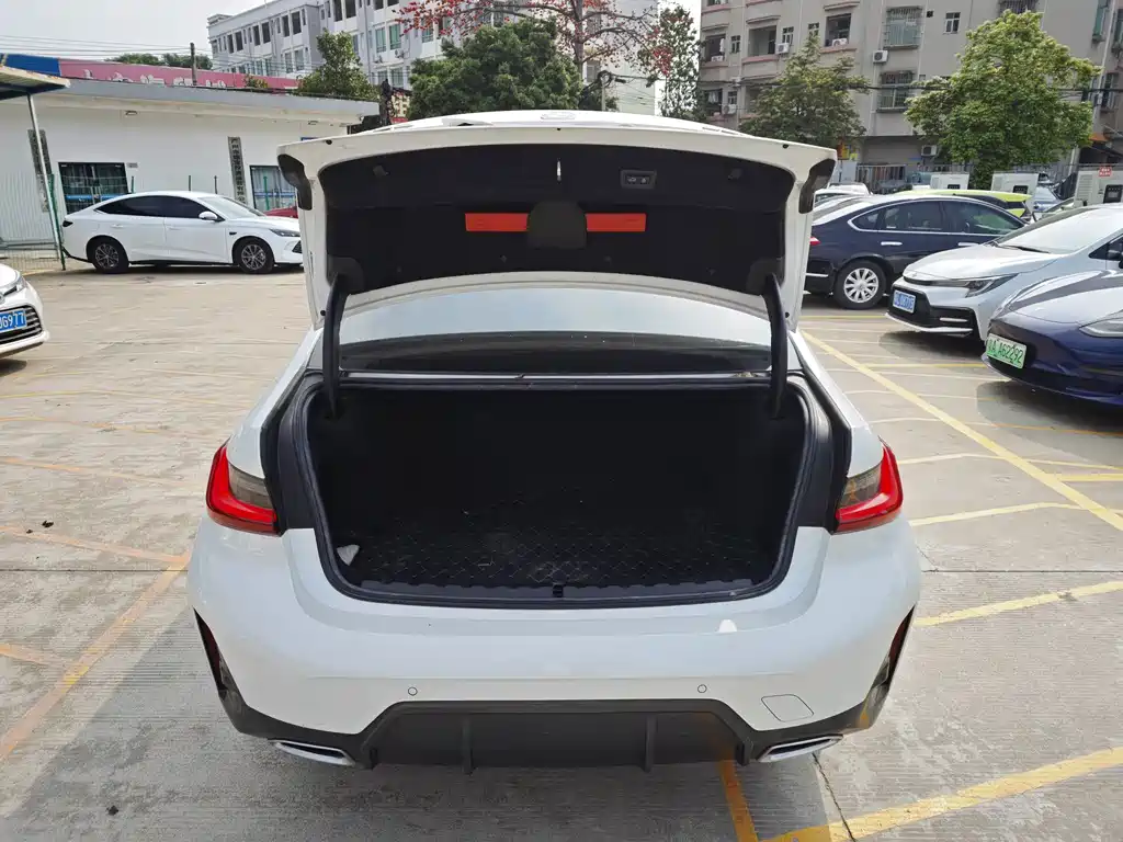 BMW 3 Series 2024 325Li M Sports Package купить на сайте DeffCars