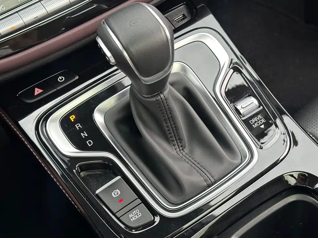 Trumpchi M6 2023 PRO 270T DCT Exclusive Edition купить на сайте DeffCars