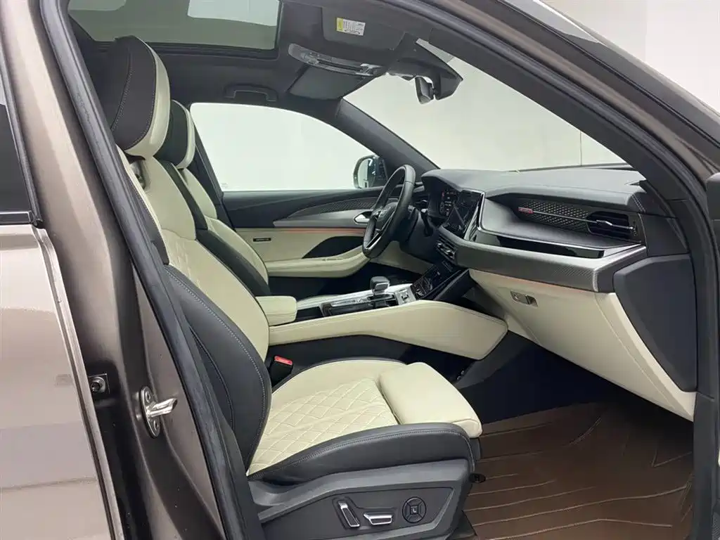 Audi Q6 2023 50 TFSI quattro Lingyun edition edition one купить на сайте DeffCars