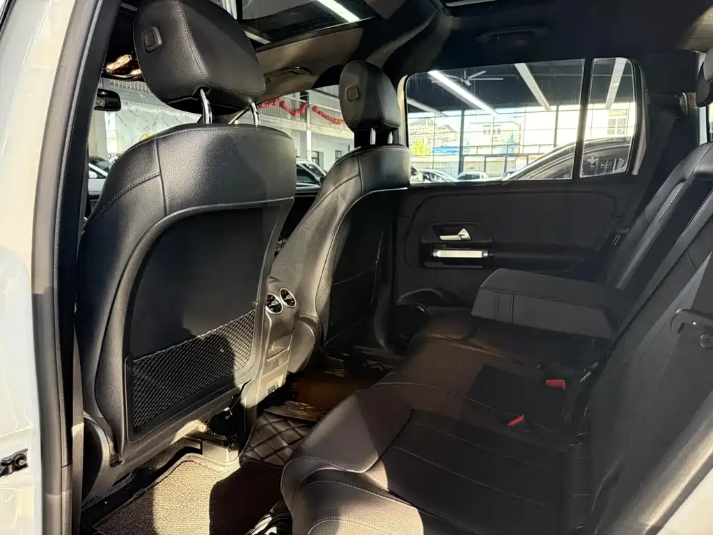 2022 Mercedes GLB 200 Dynamic купить на сайте DeffCars