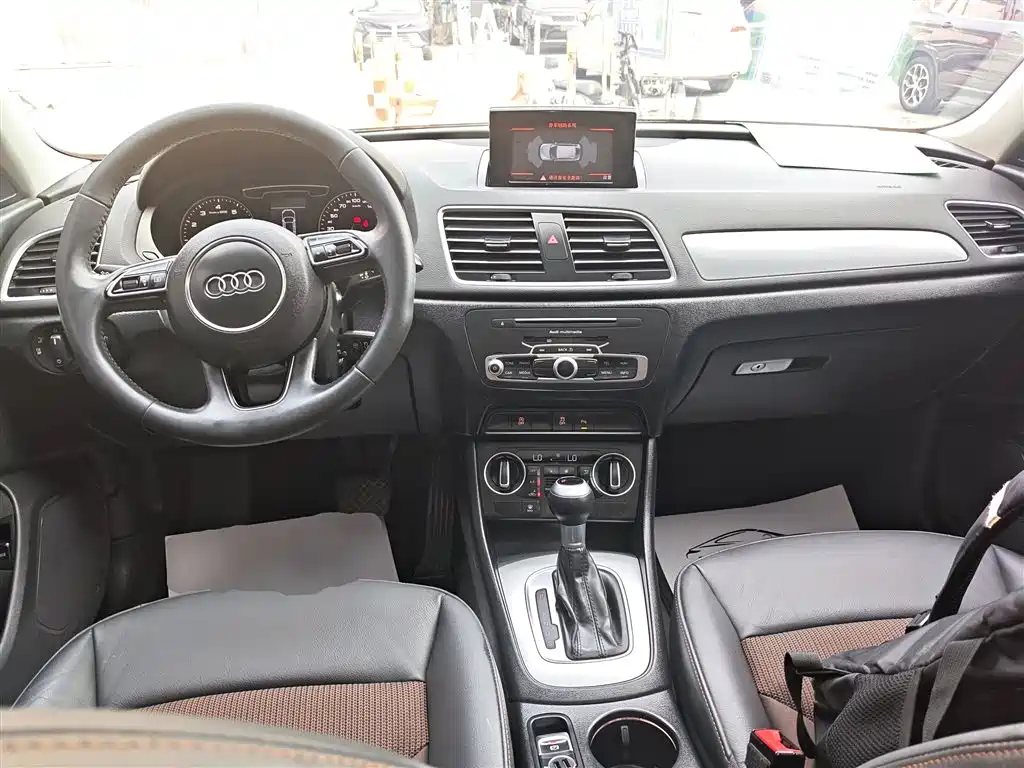 Audi Q3 2018 30th Anniversary Model 30 TFSI Fashion Model купить на сайте DeffCars