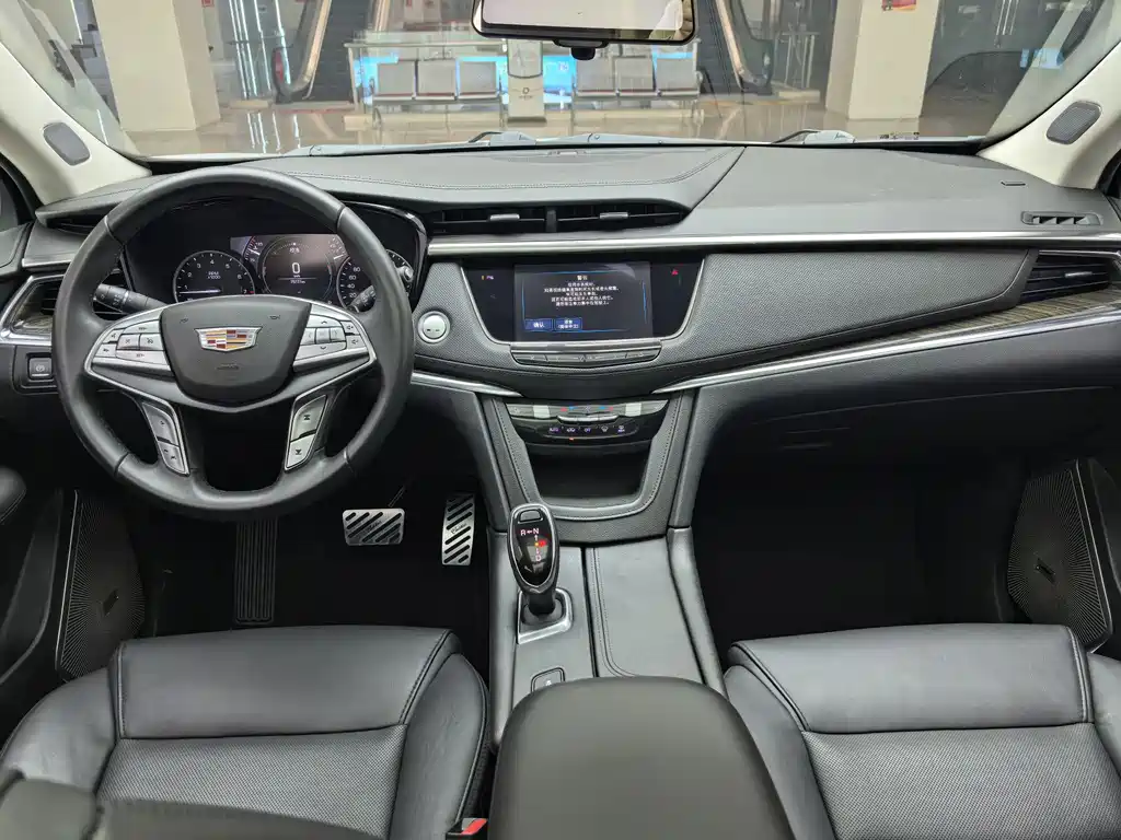 Cadillac XT5 2018 25T luxury model купить на сайте DeffCars