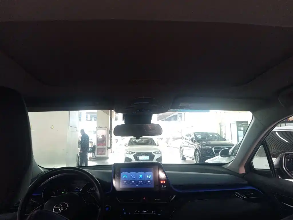 Toyota C-HR 2021 2.0L Comfort Edition купить на сайте DeffCars
