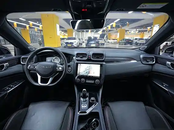 Lynk & Co 03 2019 1.5TD DCT Pro version National VI купить на сайте DeffCars