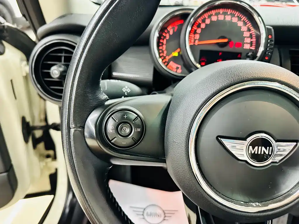 MINI 2016 1.5T COOPER купить на сайте DeffCars