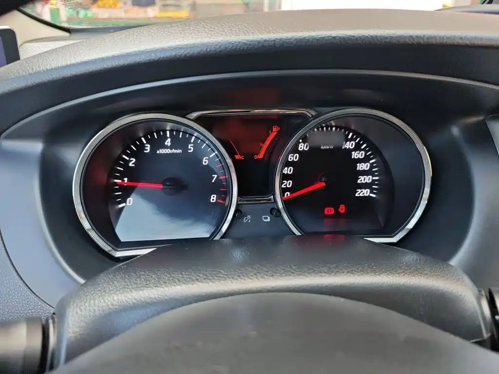 Liwei 2015 1.6XE manual comfort version купить на сайте DeffCars