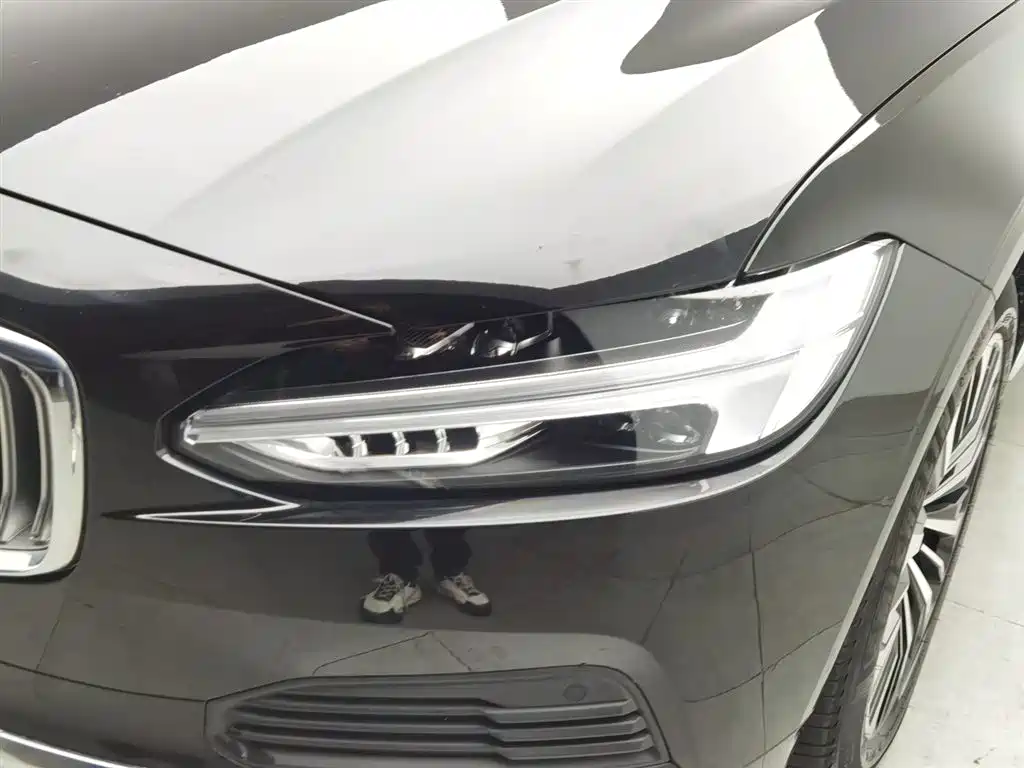 Volvo S90 plug-in hybrid 2024 plug-in hybrid four-wheel drive long range Zhiyi luxury version купить на сайте DeffCars