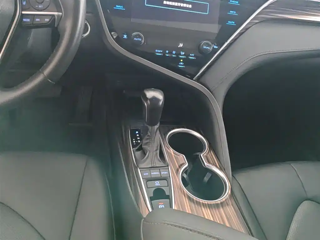 Camry 2019 facelift 2.5G Deluxe Edition купить на сайте DeffCars