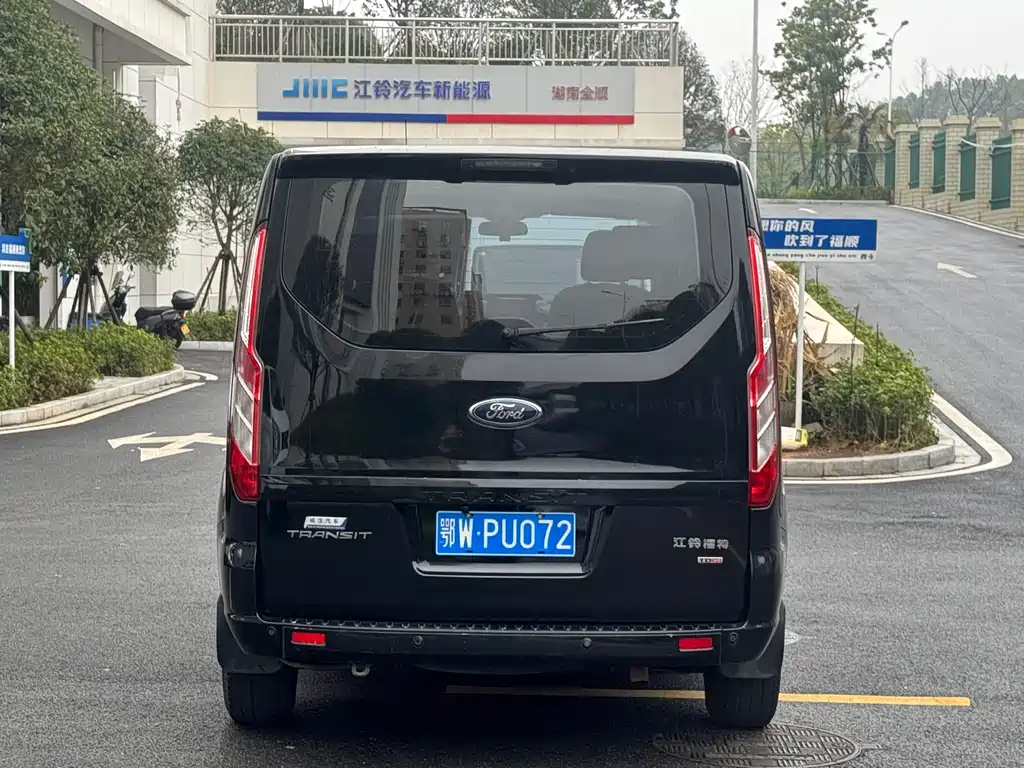 Transit 2019 2.0T diesel business travel short-axle low-roof 7-seater National VI купить на сайте DeffCars
