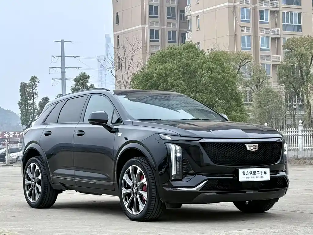 Cadillac XT5 2025 2.0T Platinum model купить на сайте DeffCars