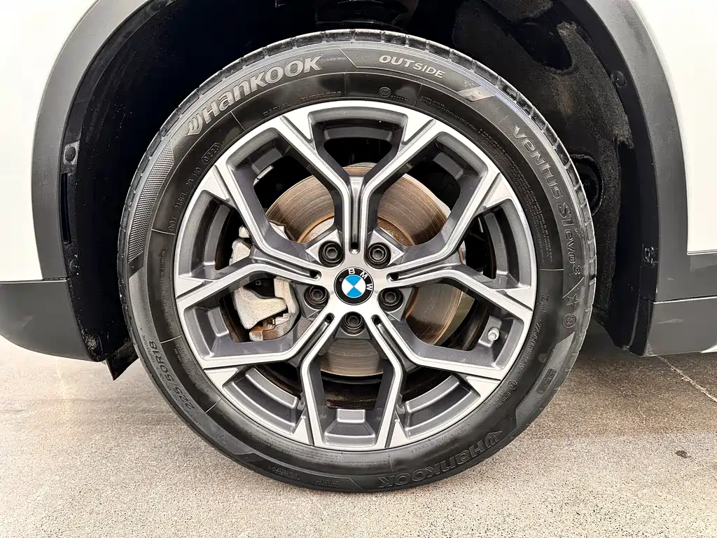 BMW X1 2022 sDrive25Li Leading Model купить на сайте DeffCars