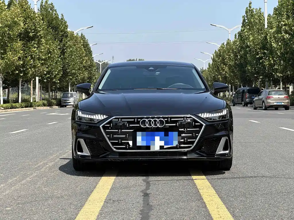 Audi A7L 2024 45TFSI S-line Dream Building Liquid Crystal Package купить на сайте DeffCars