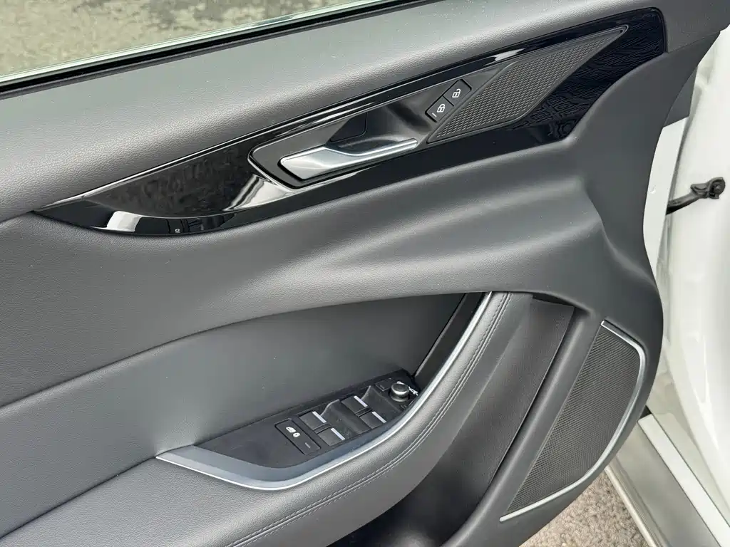 Jaguar XEL 2021 2.0T 250PS S Advanced and Elegant Edition купить на сайте DeffCars