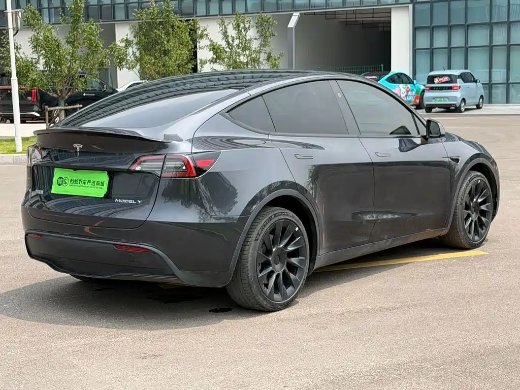 Model Y 2024 long-range all-wheel drive version купить на сайте DeffCars