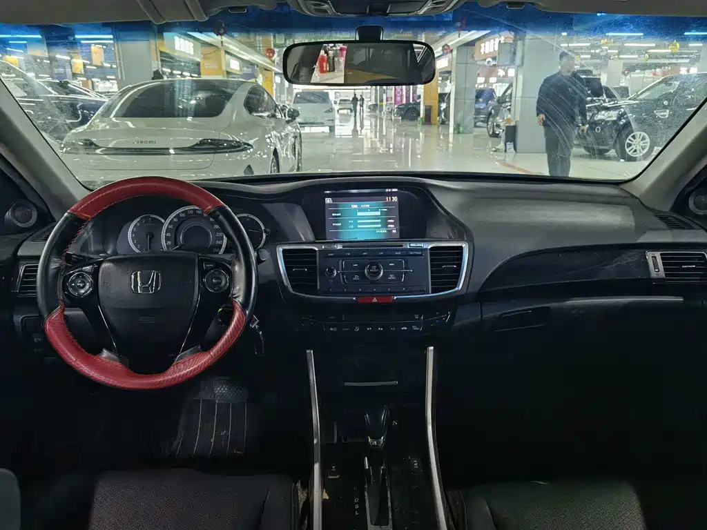 Accord 2016 2.0L Deluxe Edition купить на сайте DeffCars