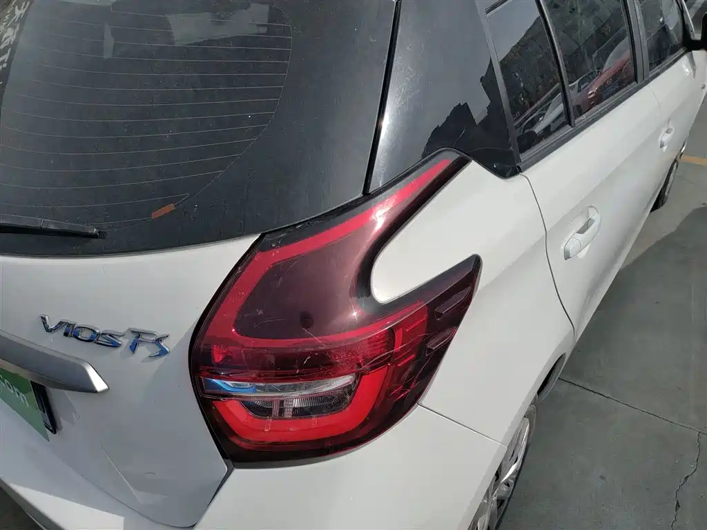 Vios FS 2021 1.5L CVT Fenchi Edition купить на сайте DeffCars