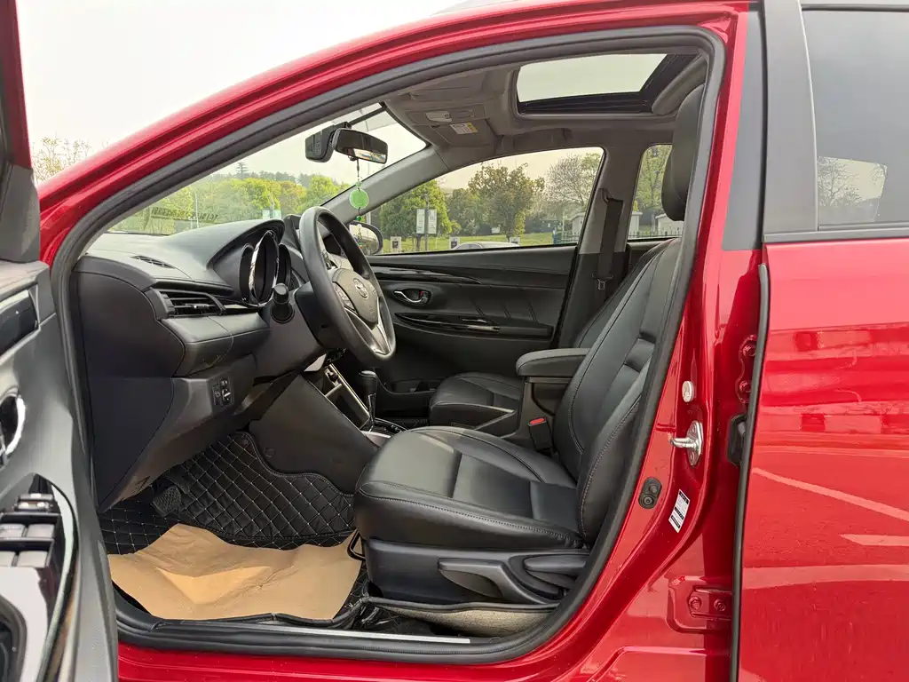 YARiS L Zhixuan 2021 1.5L CVT Deluxe Edition купить на сайте DeffCars