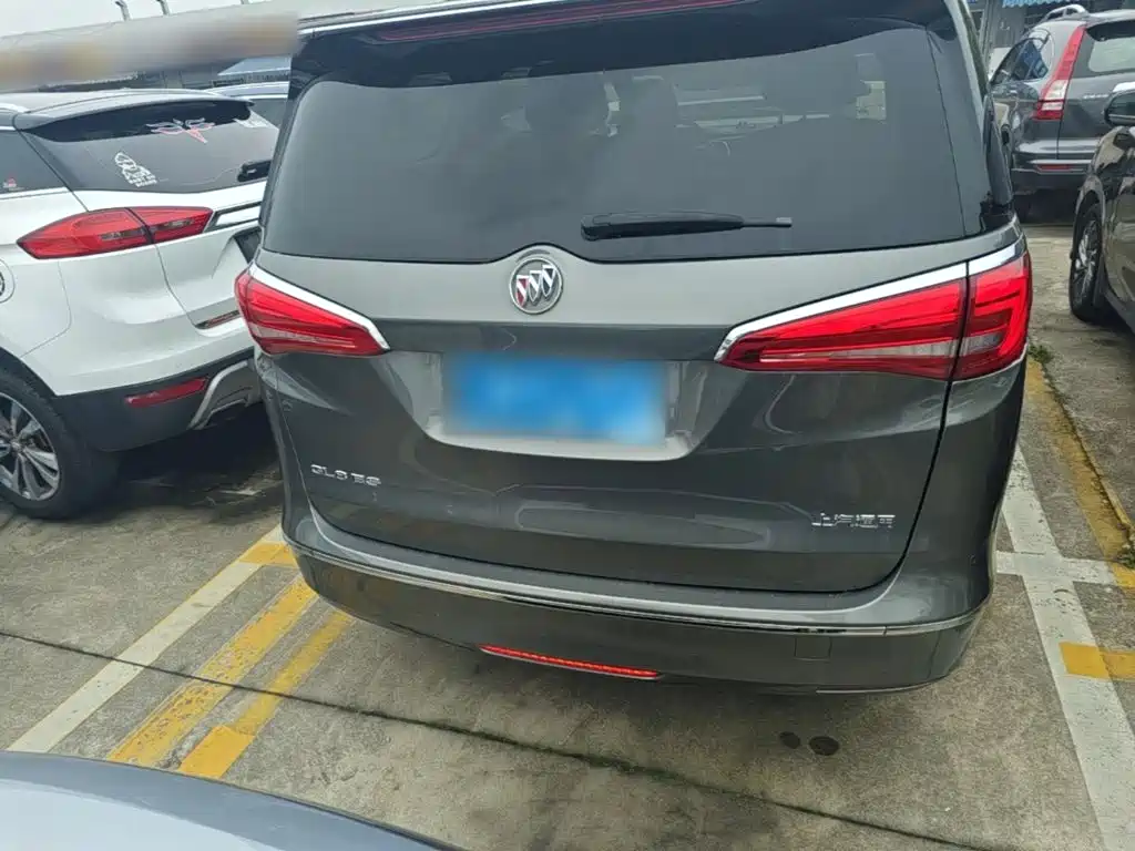 Buick GL8 2017 ES 28T Exclusive Type National V купить на сайте DeffCars
