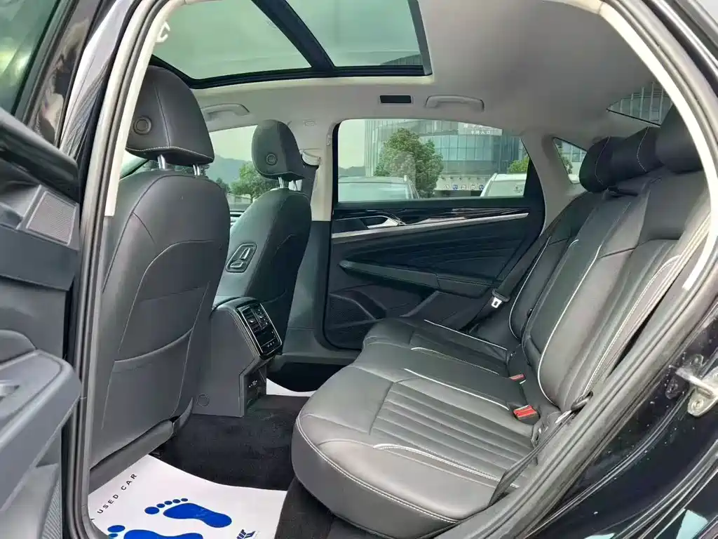 Passat 2023 facelift 330TSI Star Elite Edition купить на сайте DeffCars