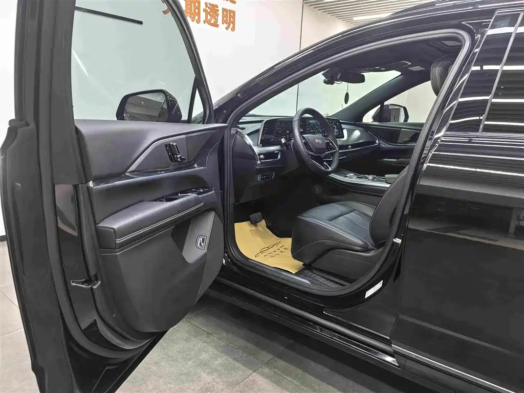 Cadillac XT5 2025 2.0T Luxury Edition купить на сайте DeffCars