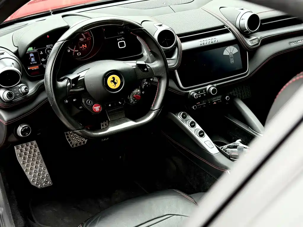 GTC4Lusso 2017 3.9T V8 купить на сайте DeffCars