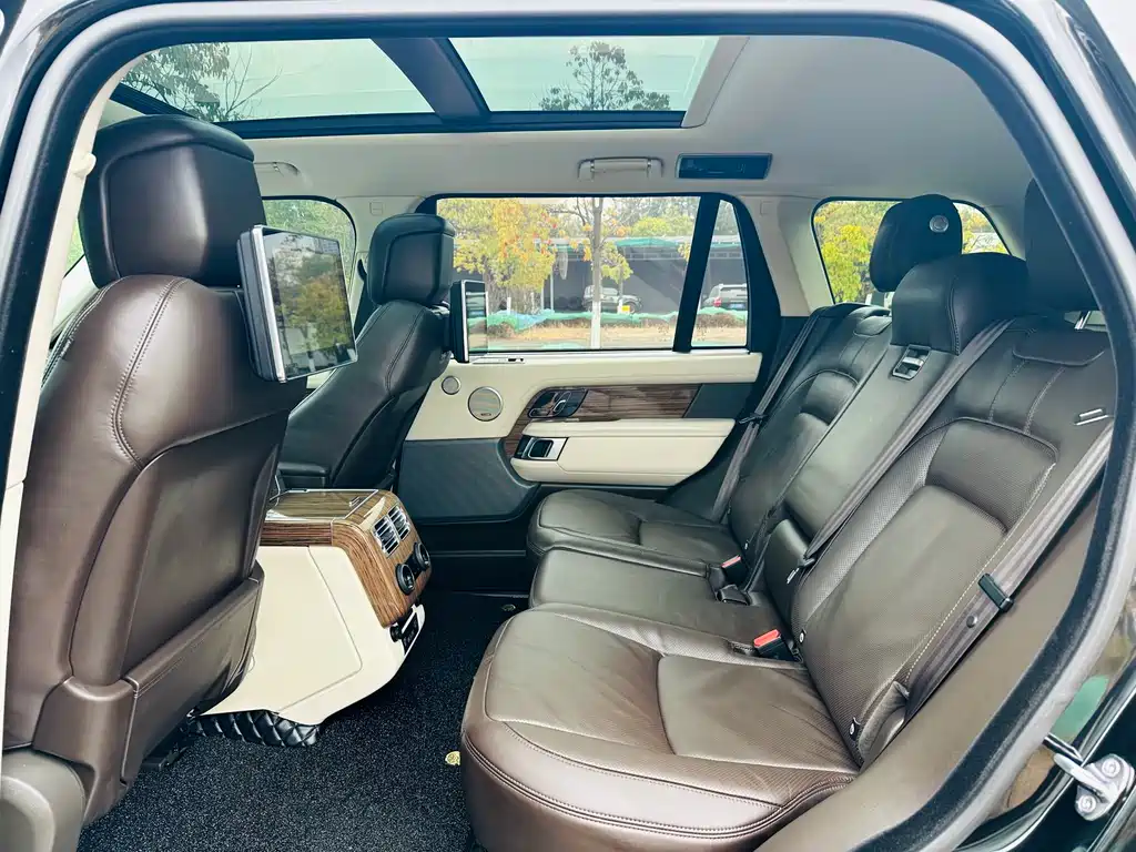 Range Rover 2019 3.0 SC V6 Legendary Extended Edition купить на сайте DeffCars