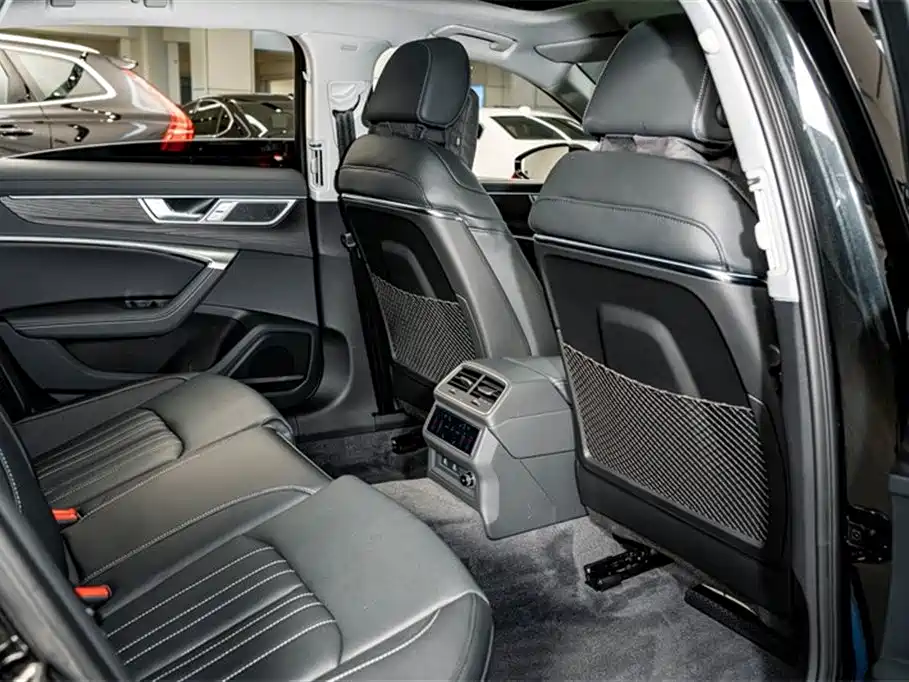 Audi A6L 2024 55 TFSI quattro exclusive dynamic model купить на сайте DeffCars