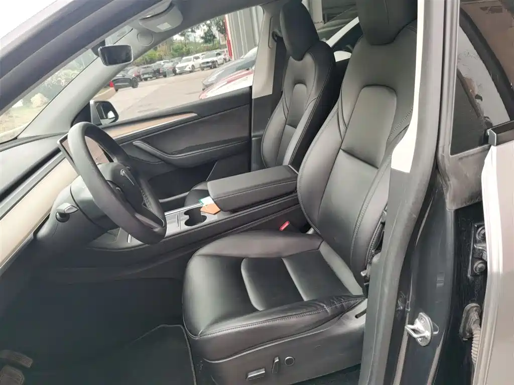 Model Y 2022 long-range all-wheel drive version купить на сайте DeffCars