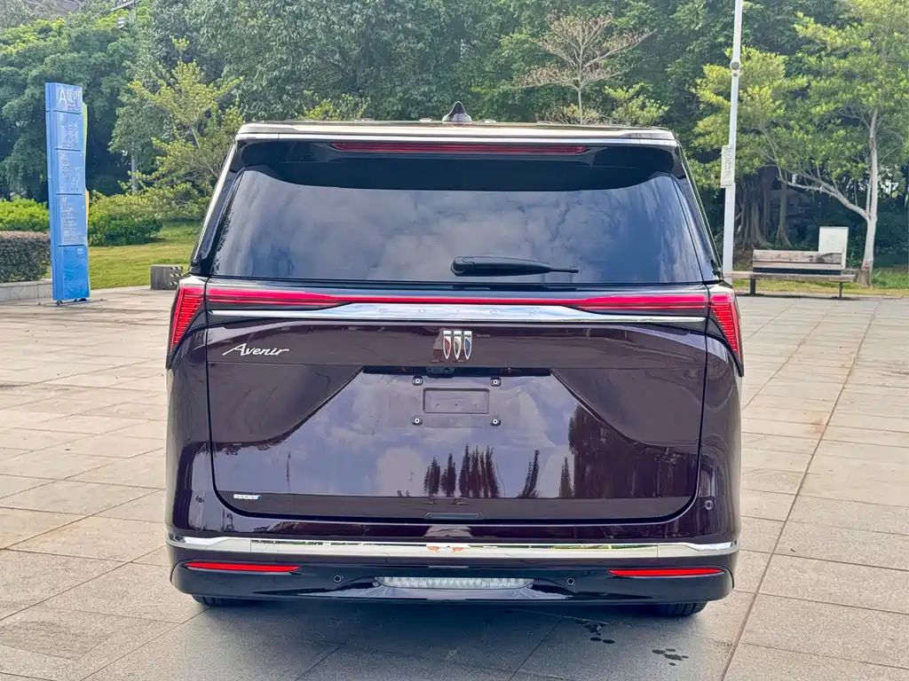 Buick GL8 New Energy 2024 Luzun Premium Edition 7-seater купить на сайте DeffCars