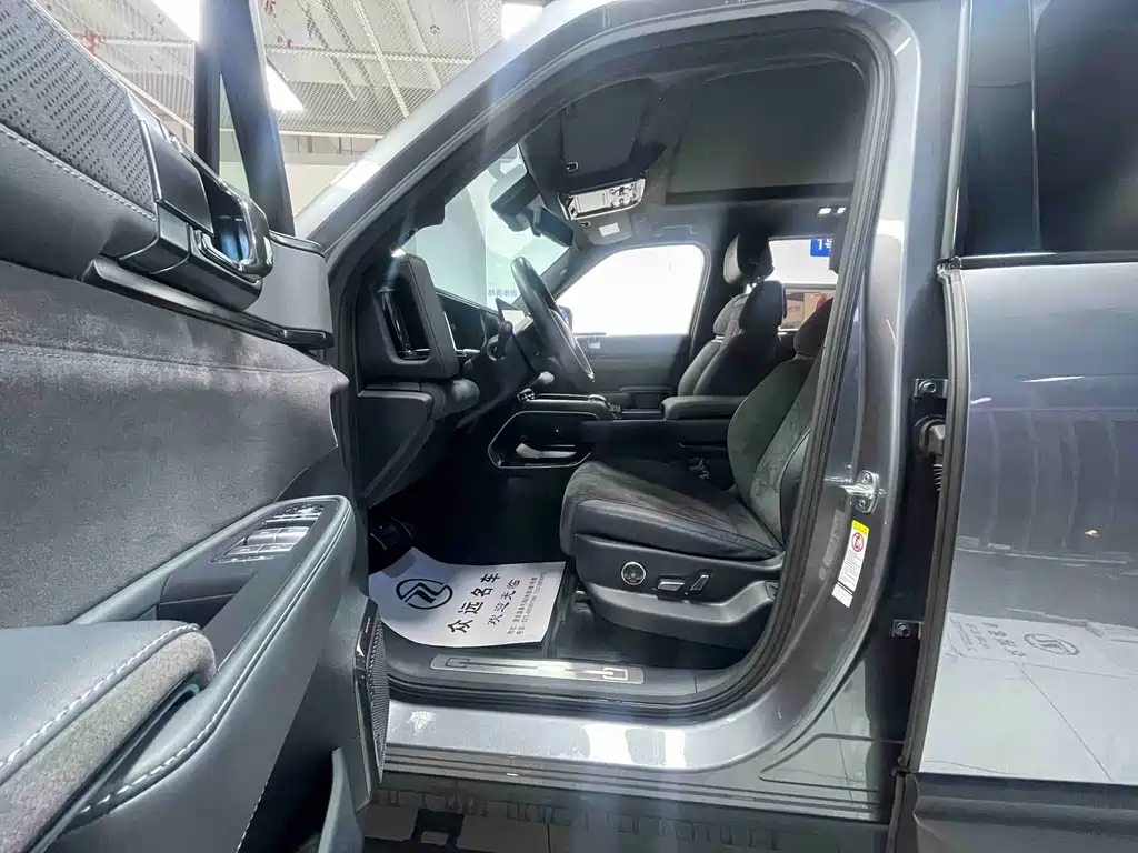 Leopard 5 2023 Yunnan flagship version купить на сайте DeffCars