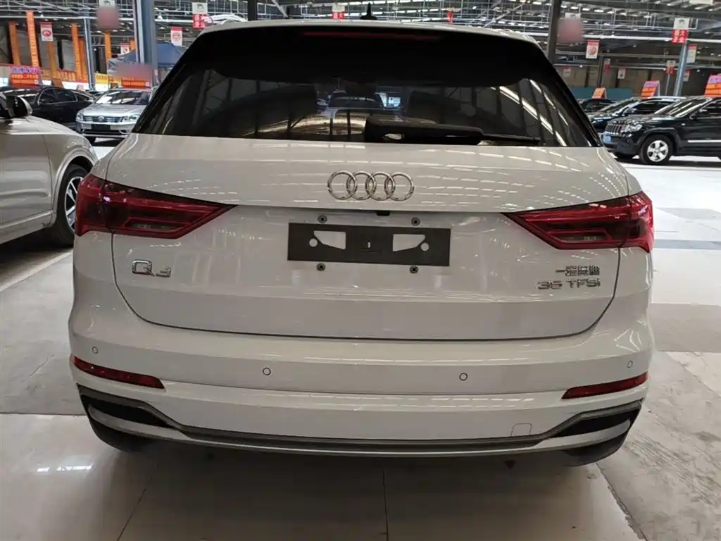 Audi Q3 2019 35 TFSI Fashionable and Dynamic купить на сайте DeffCars