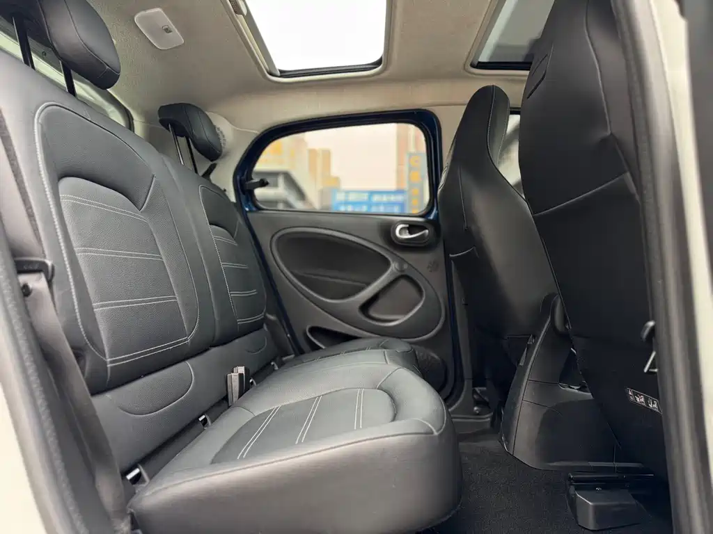 smart forfour 2018 0.9T 66kW Pioneer Edition купить на сайте DeffCars