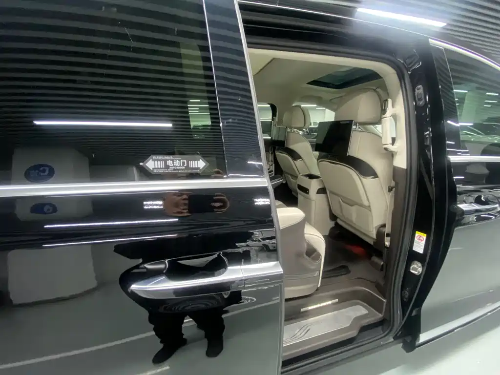 Denza D9 2024 DM-i 980 four-wheel drive premium model купить на сайте DeffCars