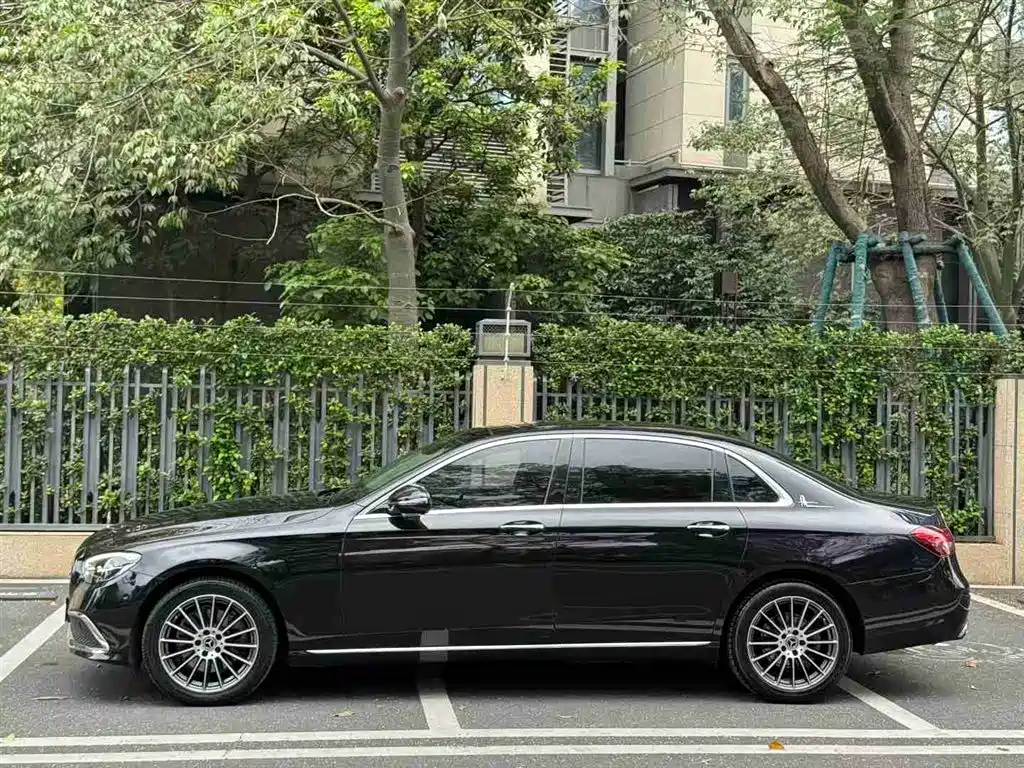 Mercedes-Benz E-Class 2023 E 260 L купить на сайте DeffCars