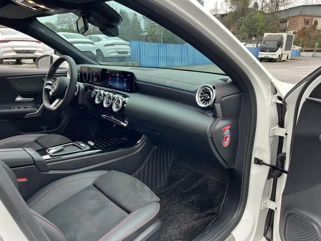 Mercedes-Benz A-Class 2025 A 200 L Fashion Model купить на сайте DeffCars