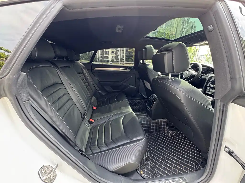FAW-Volkswagen CC 2019 330TSI Charming Edition National VI купить на сайте DeffCars