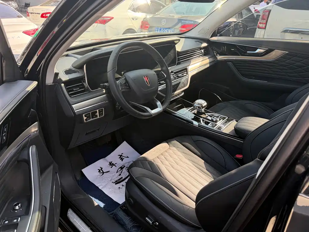 Hongqi HS5 2022 facelift 2.0T Zhilian Qixiang four-wheel drive version купить на сайте DeffCars