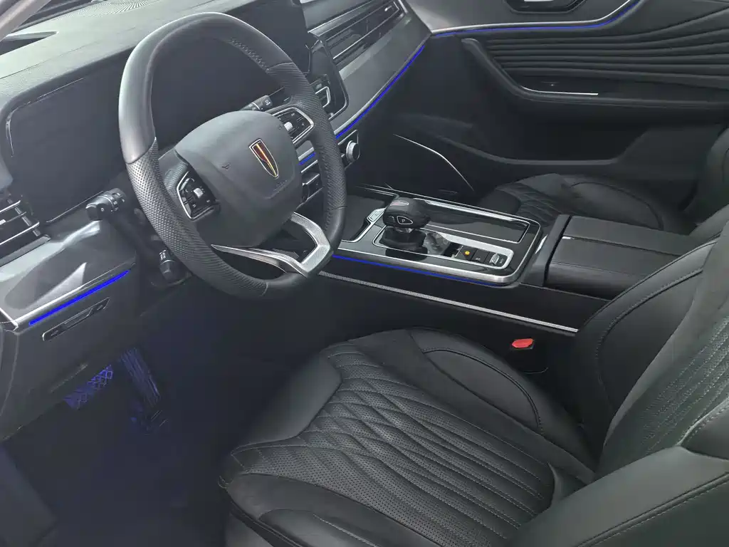 Hongqi HS5 2023 2.0T Qixiang Pro version купить на сайте DeffCars
