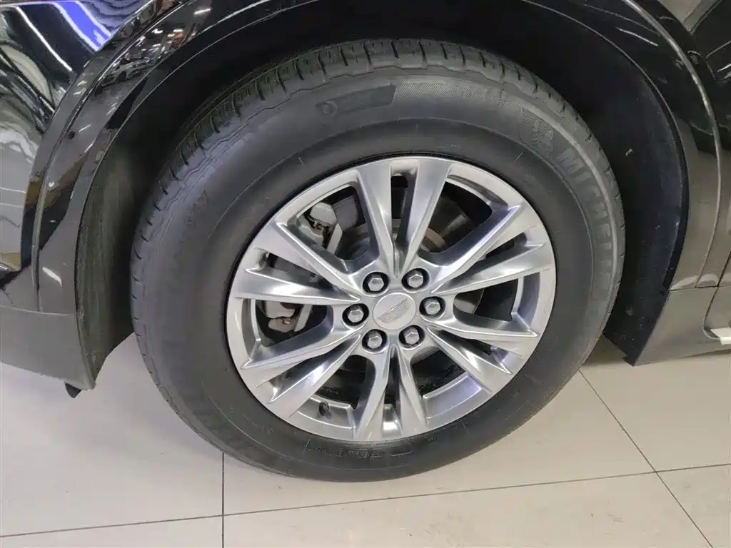 Cadillac XT5 2020 facelift 28T luxury model купить на сайте DeffCars