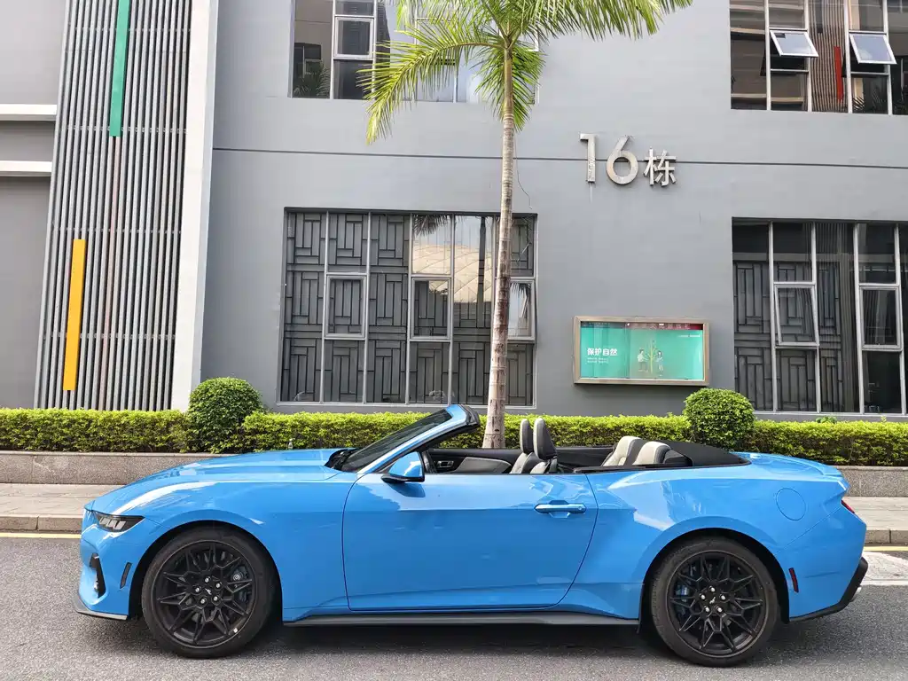 Mustang 2024 2.3T EcoBoost convertible sports version купить на сайте DeffCars
