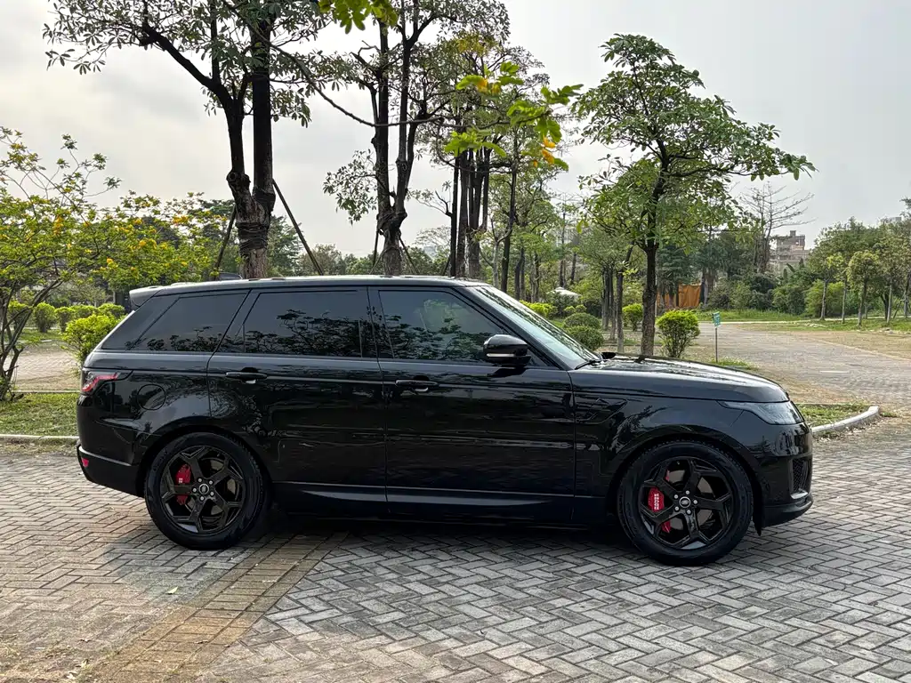 Range Rover Sport 2021 3.0 L6 Black Edition купить на сайте DeffCars