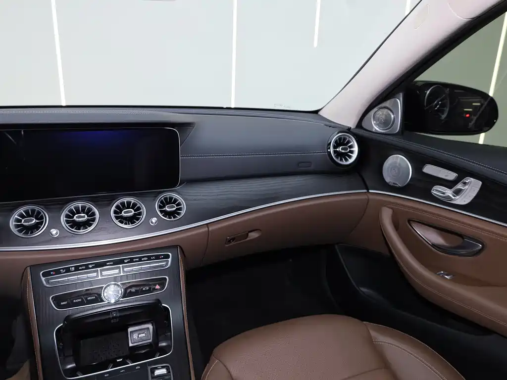 Mercedes-Benz E-Class 2020 Facelift E 300 L Sports Special Edition купить на сайте DeffCars