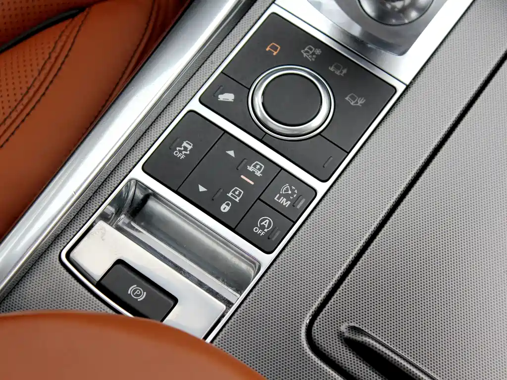Range Rover Sport 2017 3.0 SC V6 HSE купить на сайте DeffCars