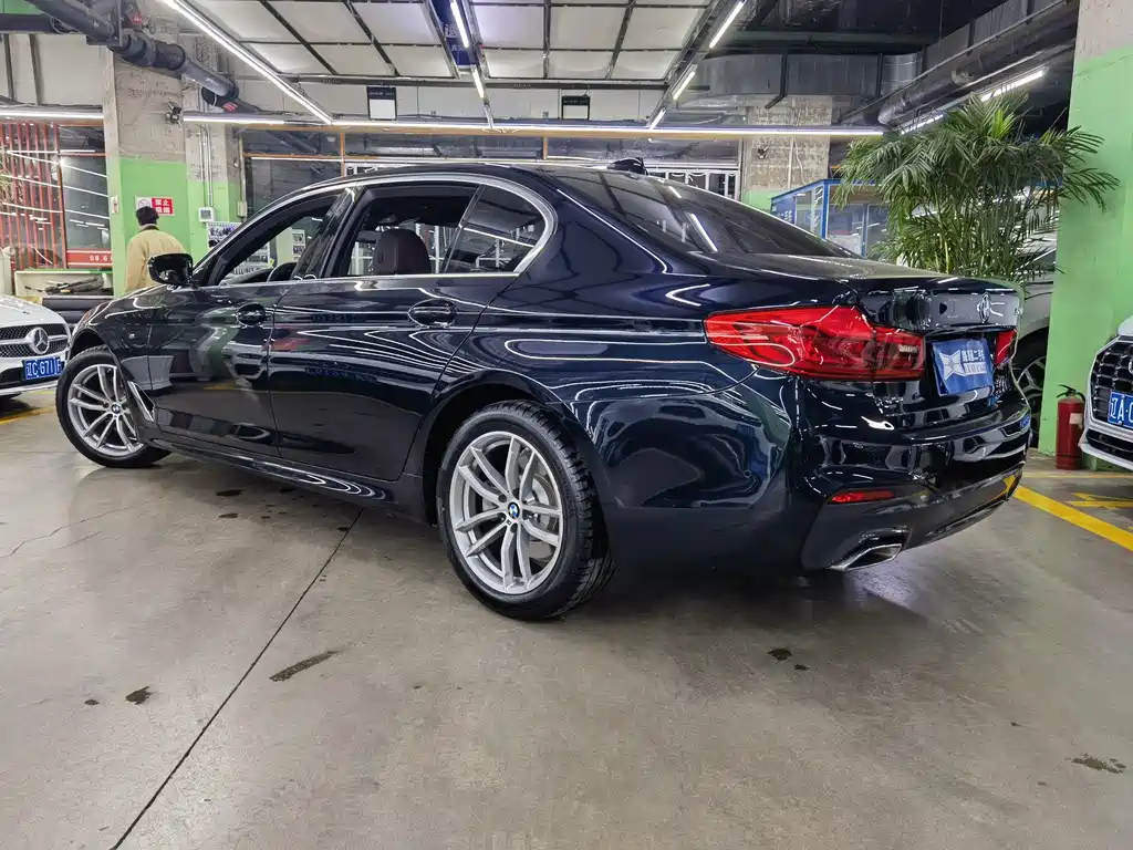BMW 5 Series 2020 525Li M Sports Package купить на сайте DeffCars