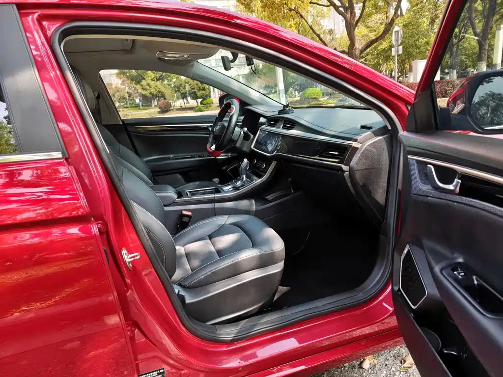 Emgrand GL 2021 UP 1.4T CVT luxury model купить на сайте DeffCars