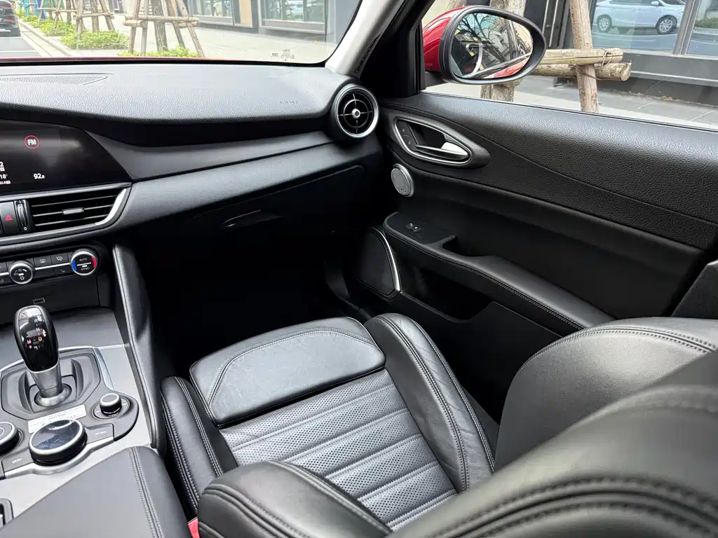 Giulia Juliet 2017 2.0T 280HP Milano Limited Edition купить на сайте DeffCars