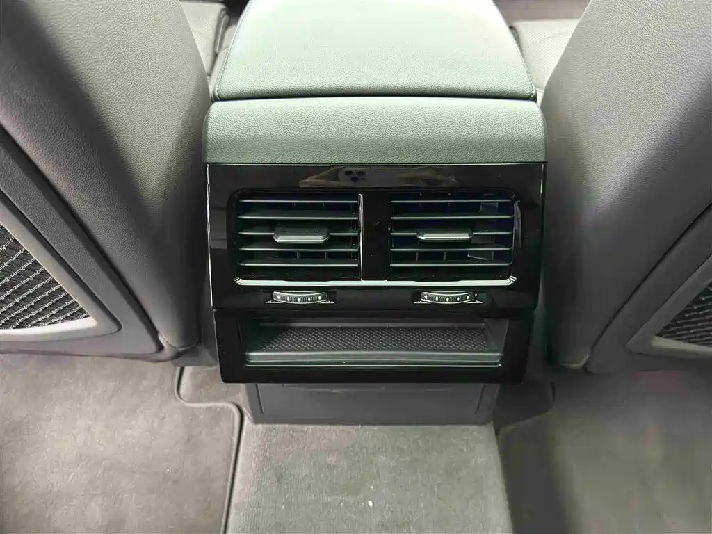 Touareg 2023 3.0TSI Ruixiang Edition Classic Sports Package купить на сайте DeffCars