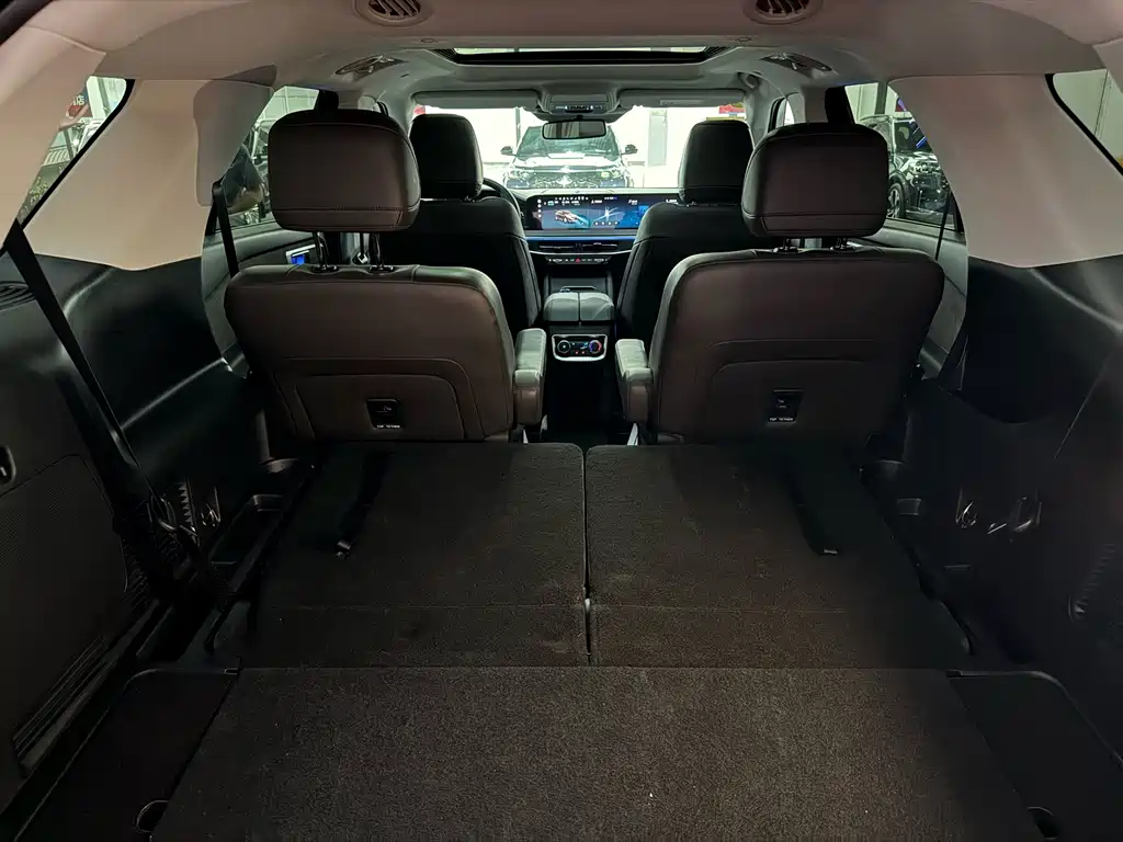 Explorer 2024 2.3T EcoBoost four-wheel drive titanium version 6 seats купить на сайте DeffCars