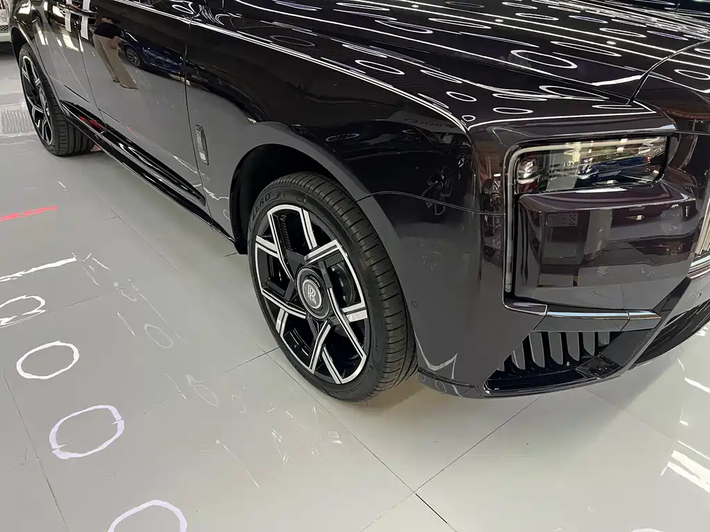 Cullinan 2024 Black Badge купить на сайте DeffCars