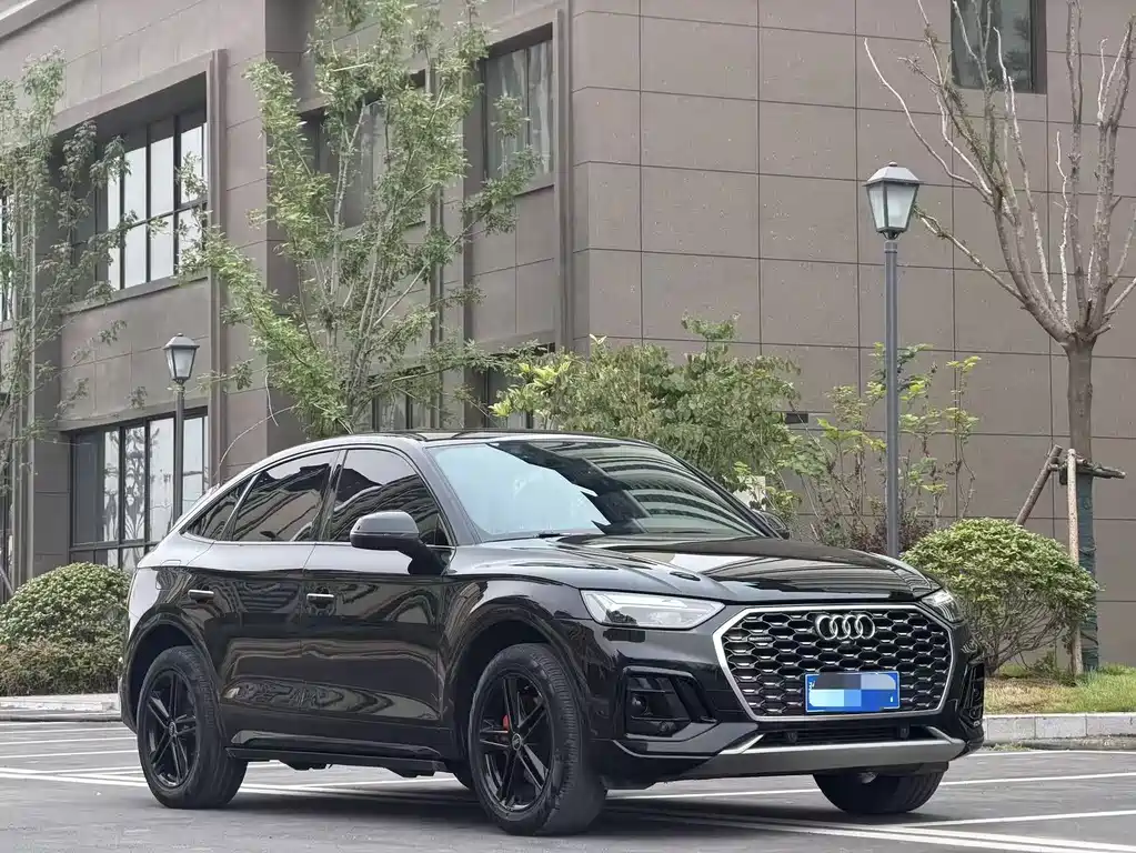 Audi Q5L Sportback 2022 40 TFSI RS Kit Burning Speed ​​Type купить на сайте DeffCars